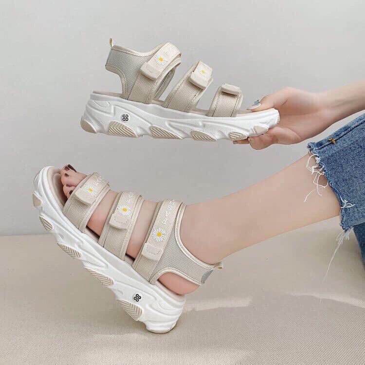 Giày sandal học sinh ba quai thêu hình hoa cúc chất đẹp siêu hot