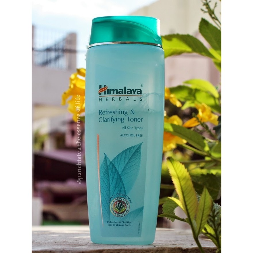 Nước hoa hồng làm sạch mụn và cân bằng pH trên da Himalaya Refreshing & Clarifying Toner 100ml