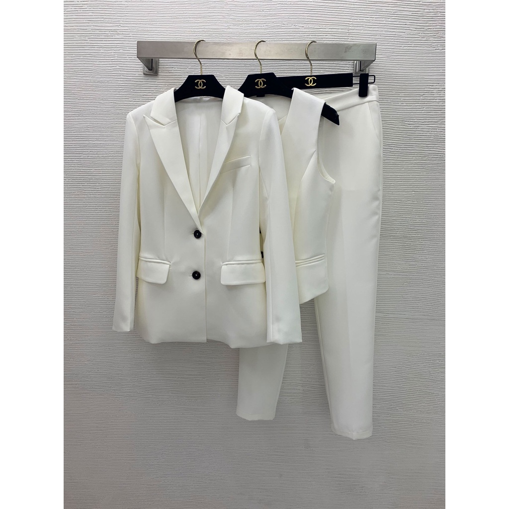 Bộ đồ vest nữ thời trang cao cấp DIOR CD với màu trắng trơn thanh lịch