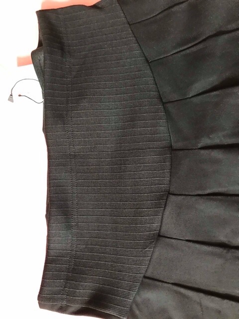 Chân váy bầu xếp ly kèm quần chất liệu umi | BigBuy360 - bigbuy360.vn