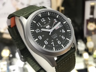 Đồng hồ nam Seiko SNZG09J1