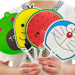 Quạt nhựa cầm tay dễ thương ngộ nghĩnh