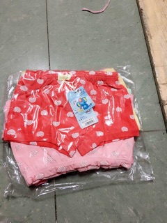 Quần chip đùi bé gái