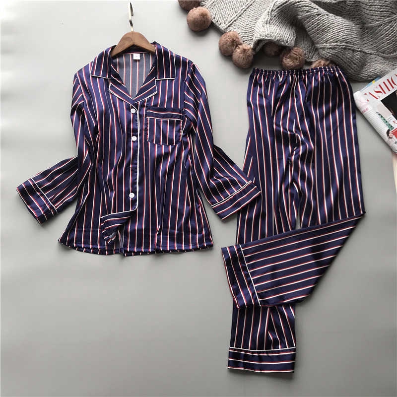 Bộ Pijama Kẻ Sọc Thời Trang Cho Nữ