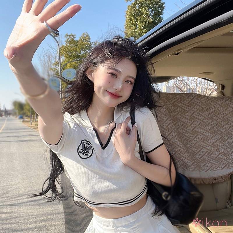Áo Croptop Dệt Kim Tay Ngắn Cổ Chữ V Phong Cách Hàn Quốc