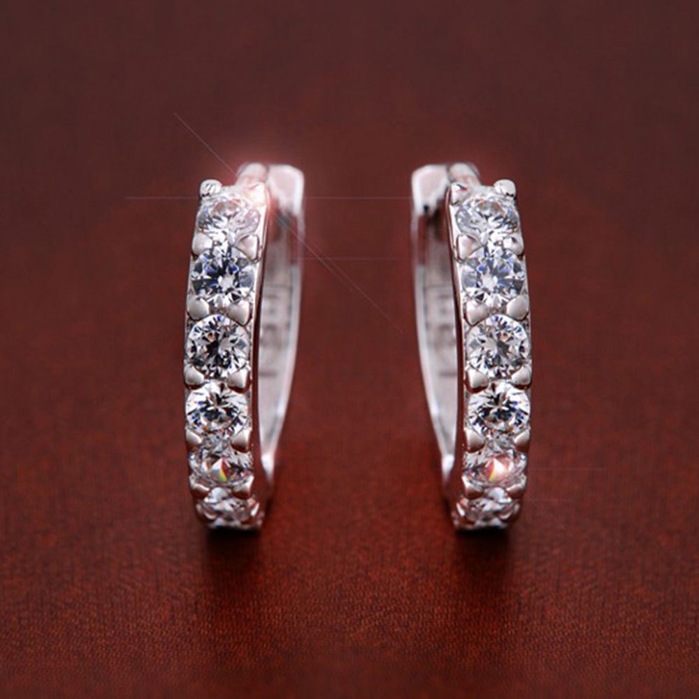 Khuyên tai có khóa gài mạ vàng màu trắng đính toàn đá zircon AAA nhân tạo theo một hàng dành cho bạn nữ