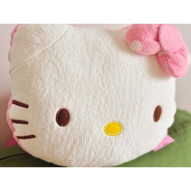 Gối tựa đầu hình hello kitty xinh xắn dành cho xe hơi