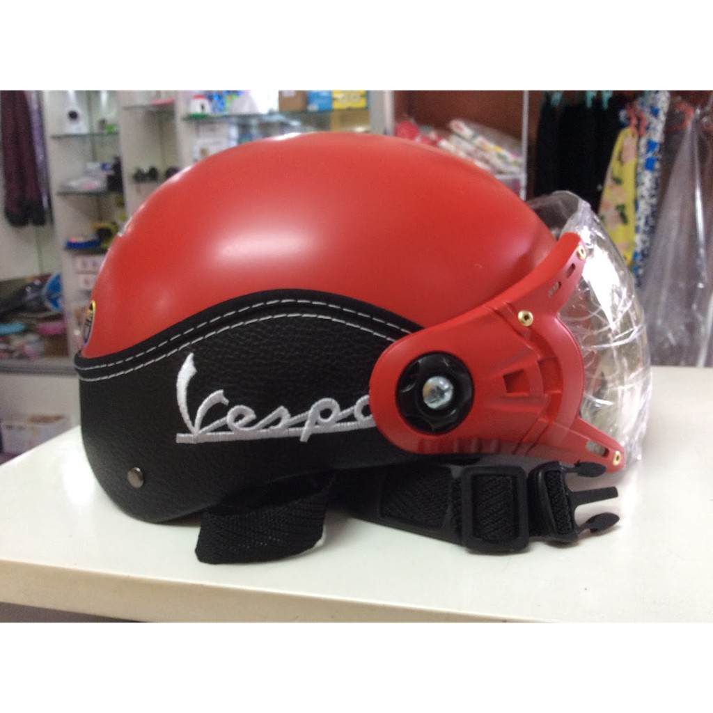 Mũ bảo hiểm vespa có kính(ảnh thật chụp tại kho)