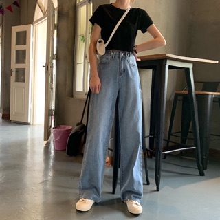 Quần jean ống rộng nút cài eo