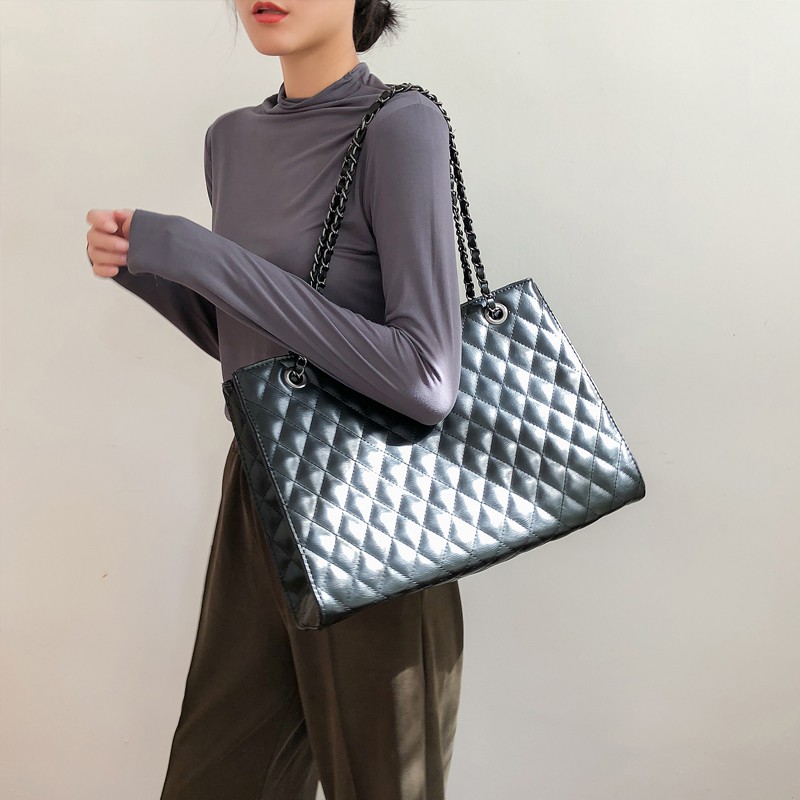 CÓ SẴN SLL D90 Túi xách bản to dây xích kiểu dáng sang chảnh;/