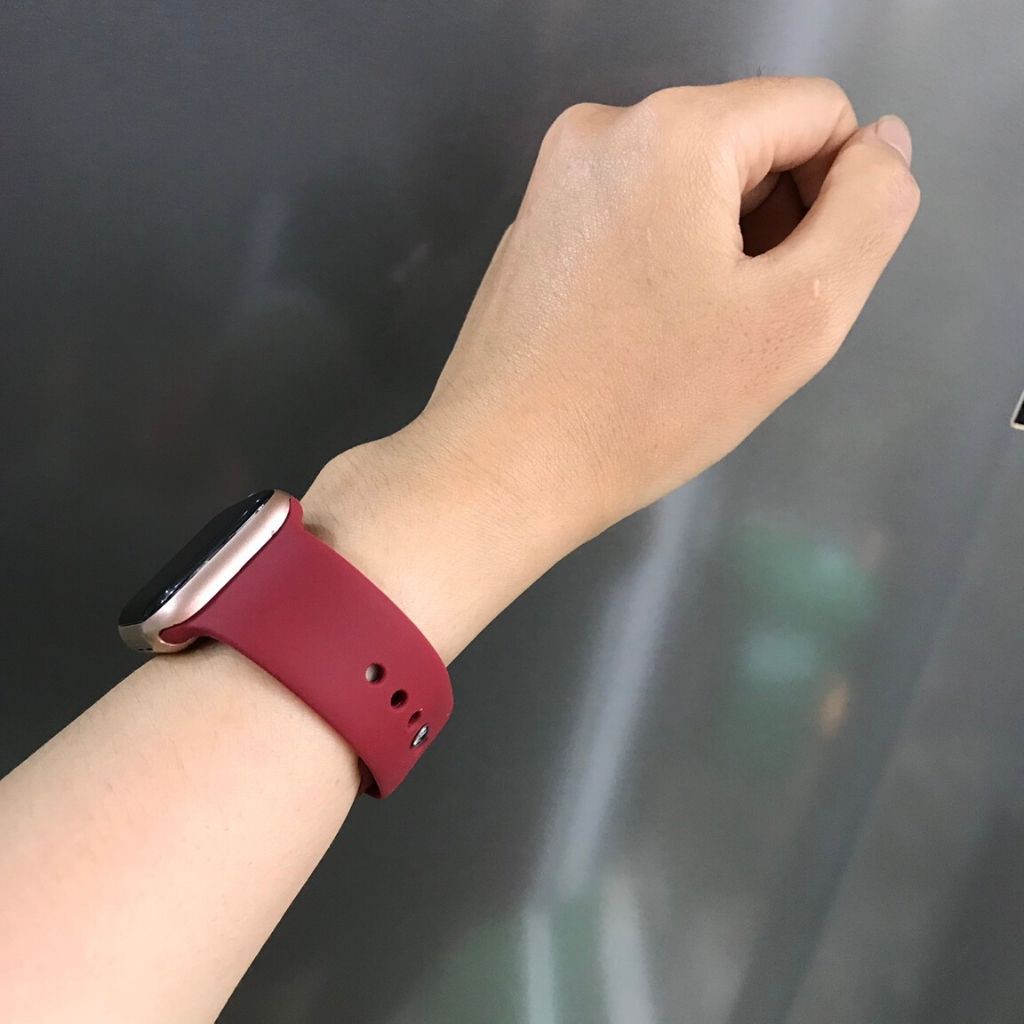 [Sale off 50%/] Dây đeo đồng hồ Apple Watch mẫu cao su đỏ rượu cực sang chảnh