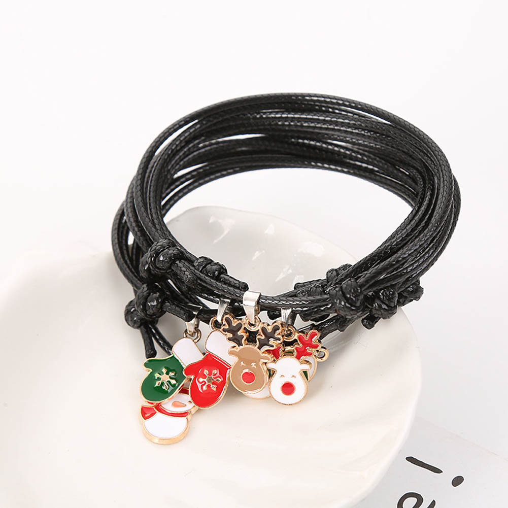 Vòng đeo tay màu đen chủ đề Giáng Sinh xinh xắn