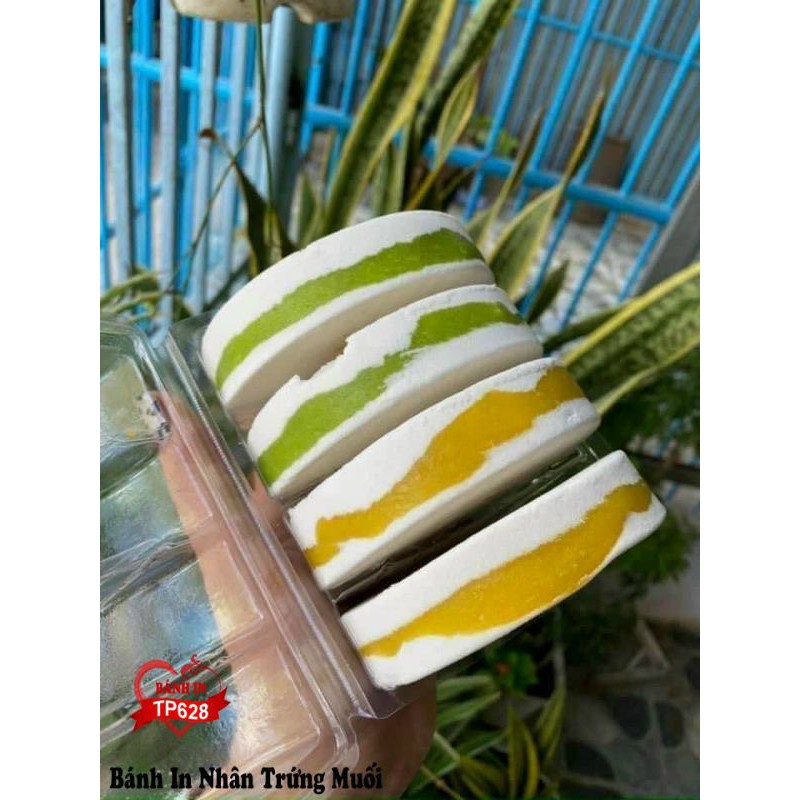 Bánh In Nhân Trứng Muối