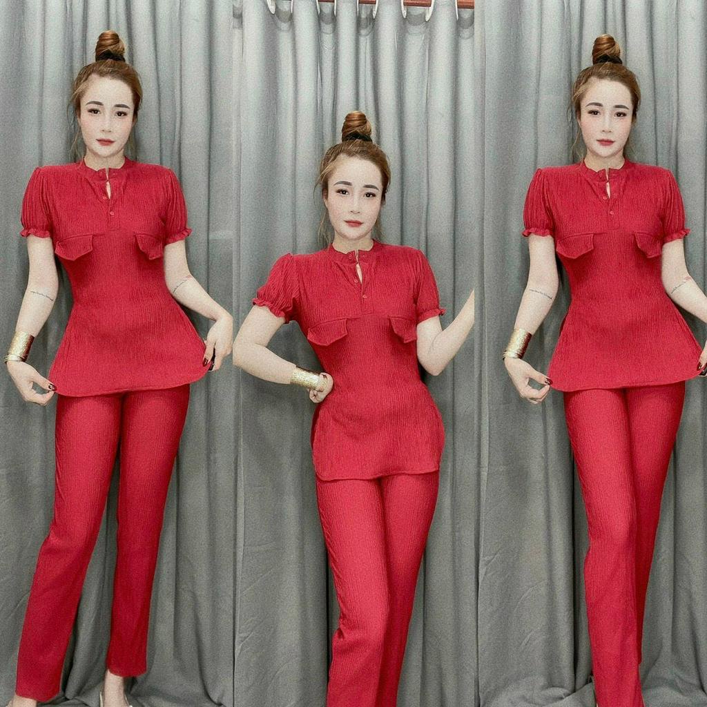 Set bộ tay nhún gài nút xẻ tà , quần có túi , chất xốp gân . Có sẵn