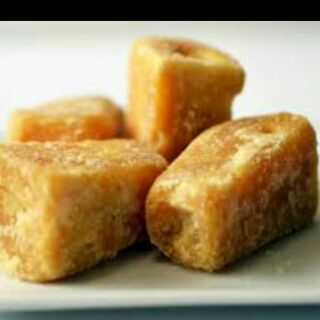 1 kg Đường Thốt Nốt vuông nấu chè.