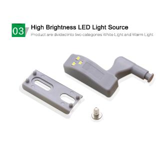 Bản đèn led chiếu sáng tủ quần áo