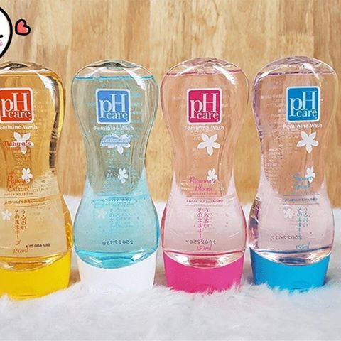 Dung dịch vệ sinh phụ nữ ph care Nhật Bản