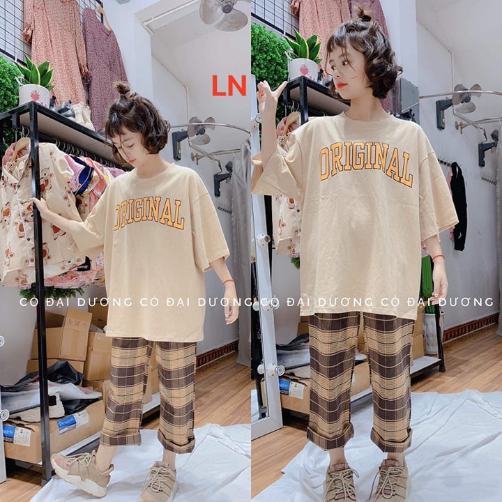 Set áo phông chữ và quần caro ống rộng