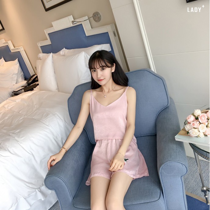 Đồ ngủ mặc nhà Set đồ ngủ lụa nữ hai dây quần ngắn