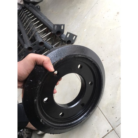 Vành bánh tăng đặc máy gặt KUBOTA DC70