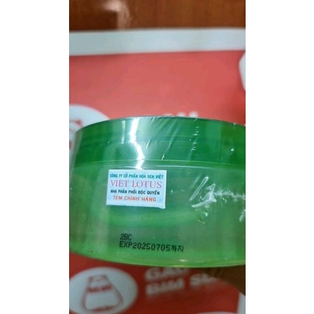 Gel dưỡng da đa năng TheFaceshop Jeju Aloe Fresh Soothing gel 300ml