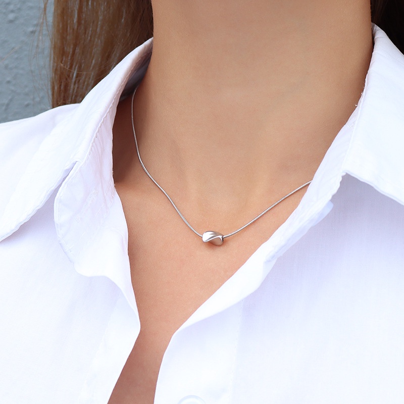 Dây chuyền titan kiểu mì phối mặt hạt đậu không gỉ WN2214