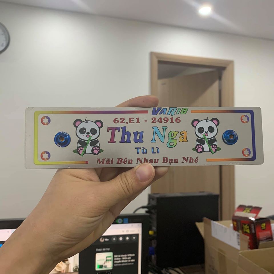 Bảng tên gắn xe máy SH18 - Thiết kế theo yêu cầu