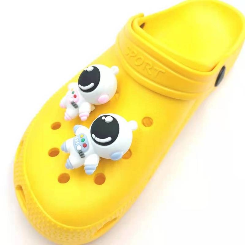 Set 2 Phụ Kiện Làm Phụ Kiện Hình Giày Búp Bê 3D Bằng PVC Mềm