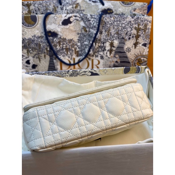 Túi Dior caro triệu lệ dĩnh