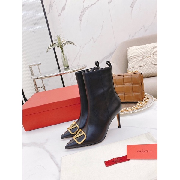 Giày cao gót 7cm mũi nhọn màu đen trơn đơn giản thương hiệu Valentino cao cấp da thật