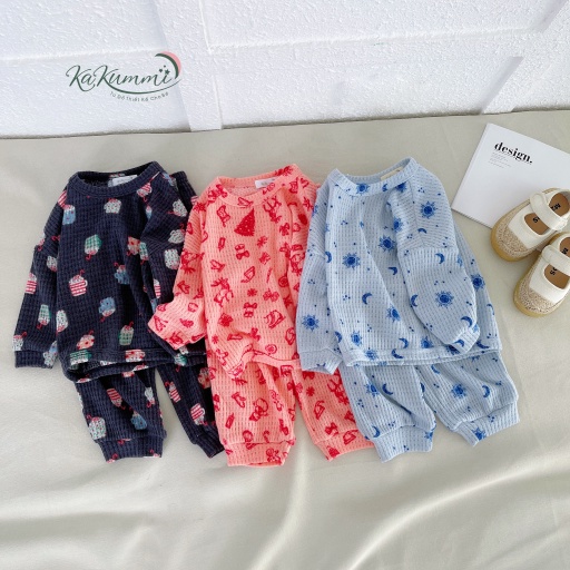 Set quần áo dài tay vai rơi cổ viền (KM22-1ST241) Kakummi