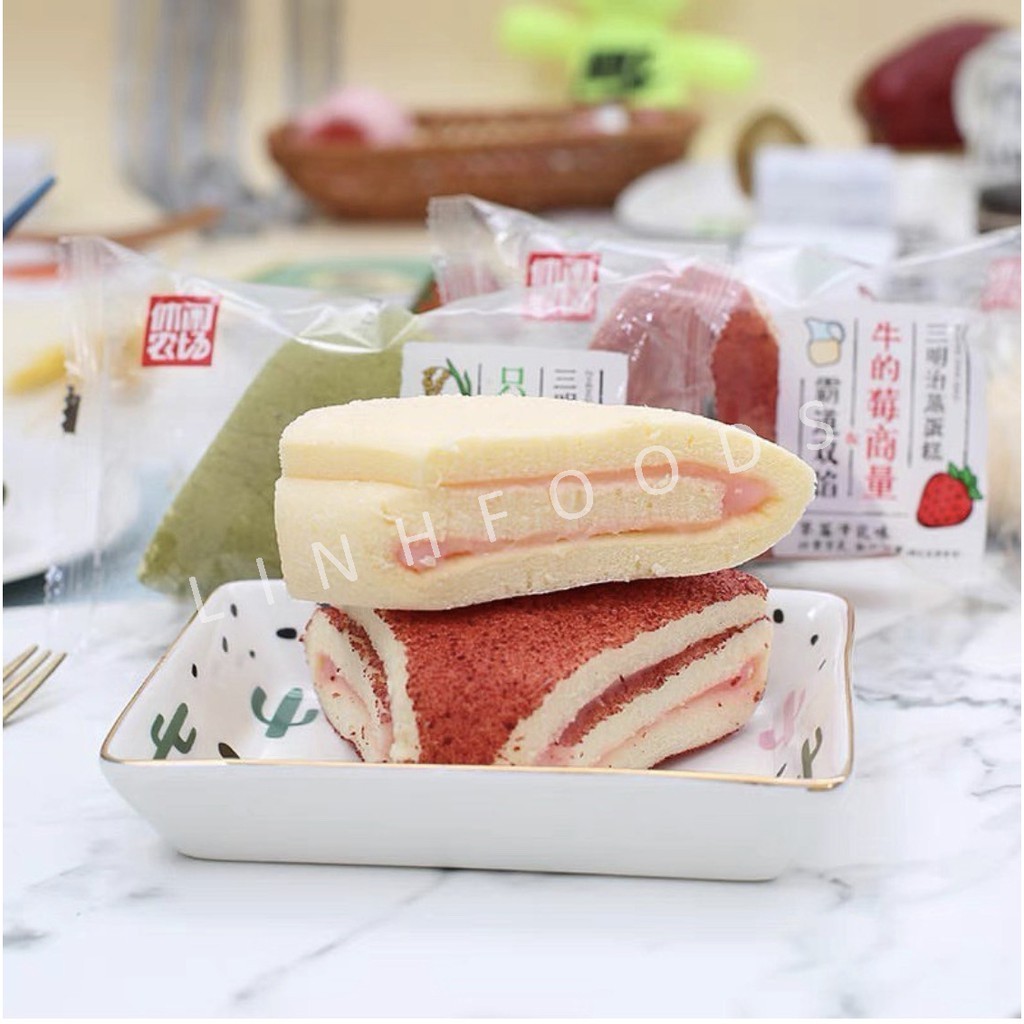 1 Cái Bánh Bông Lan Nhân Kem Tam Giác 3 Vị Matcha/ Dâu Tây/ Đào