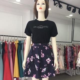 Set áo thun chân váy hoa trẻ trung