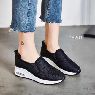 Giầy thể thao cao cấp siêu nhẹ
