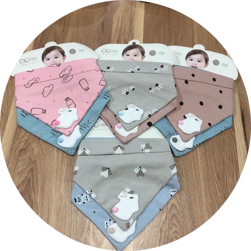Khăn yếm tam giác cho bé họa tiết đẹp set 2 yếm