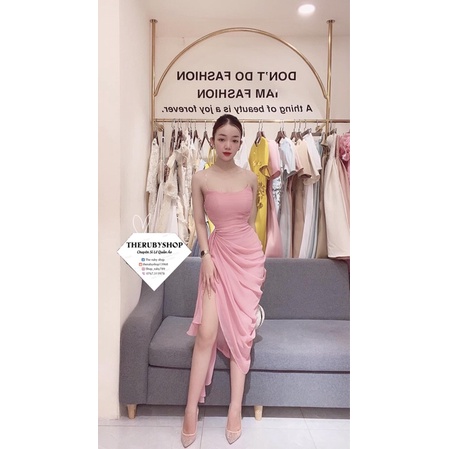 Đầm body xẻ tà cúp ngực