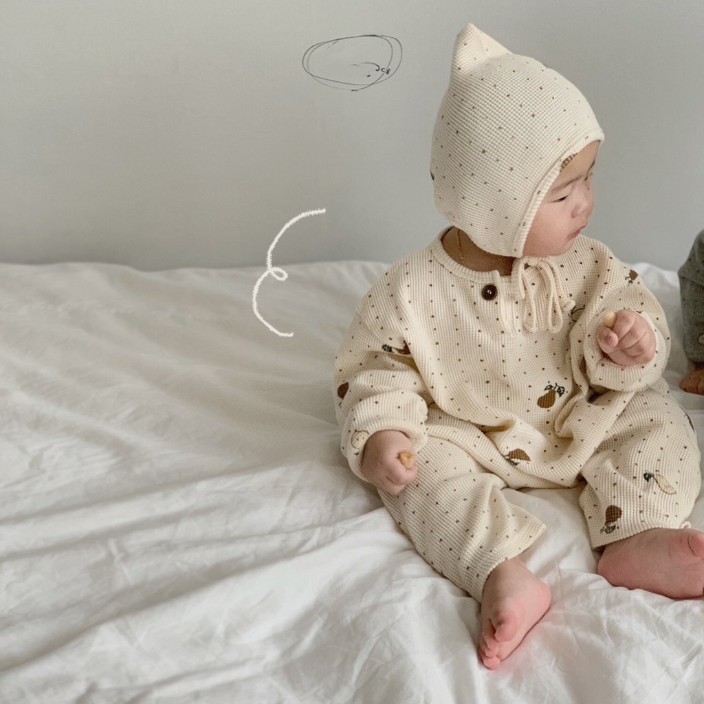 Bộ áo liền quần tay dài vải cotton mỏng in họa tiết quả lê dễ thương cho bé sơ sinh