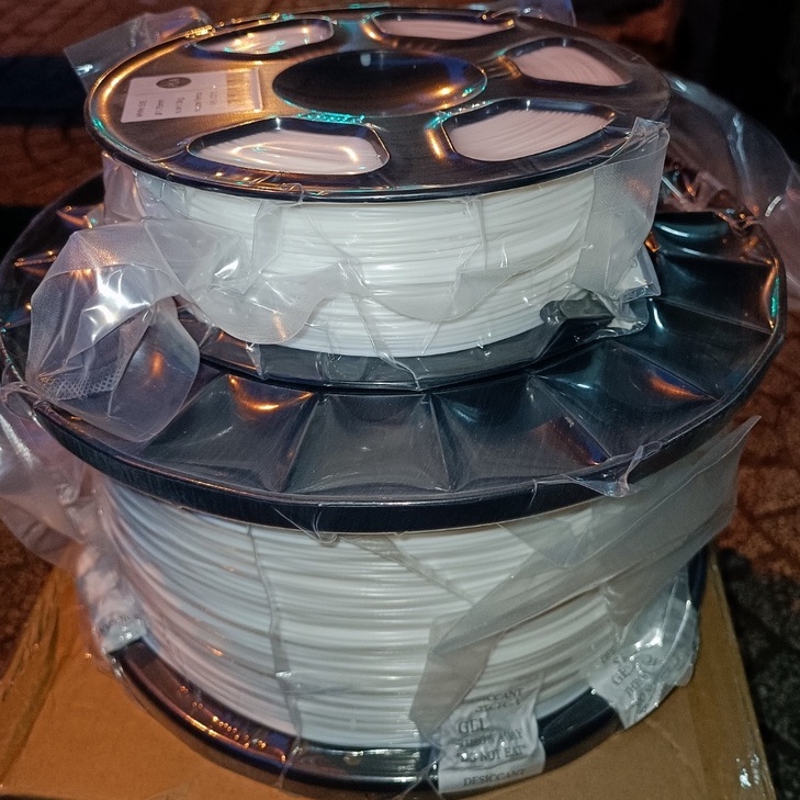 Nhựa in 3D PLA 5kg 1.75mm nguyên chất cao cấp, cam kết chất lượng.