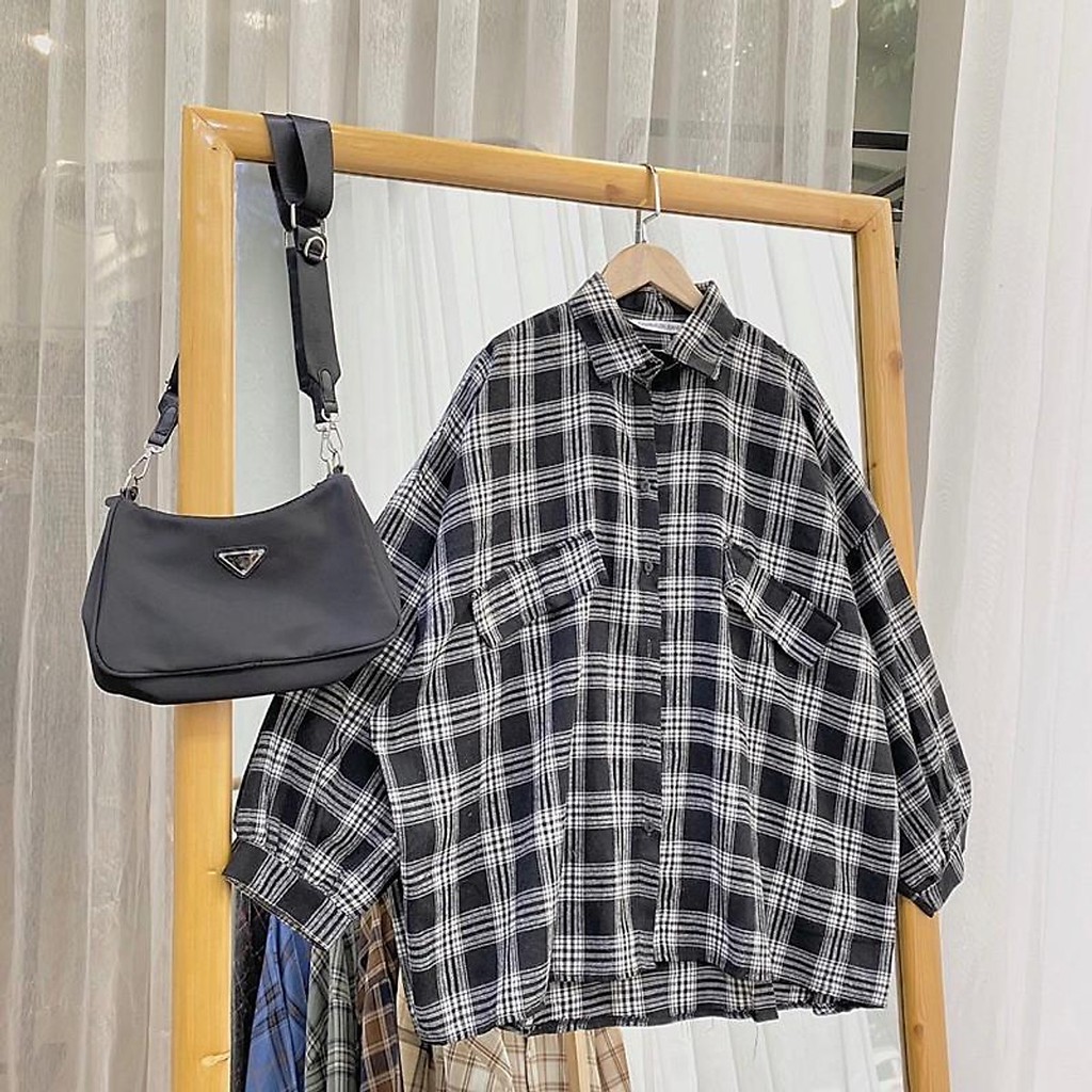 A026 Áo sơ mi kẻ caro tay bồng oversize nam nữ Áo chống nắng khoác ngoài đen trắng unisex dáng rộng hè thu dài tay phồng