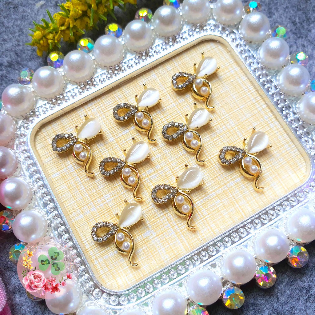 Mã CR223 . Charm kim loại đính đá trang trí móng siêu xinh.