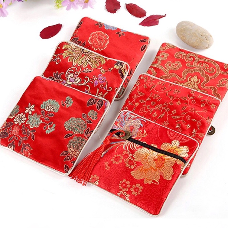 Túi gấm lụa vuông thêu họa tiết nhiều màu kèm đồng xu cổ - MH84
