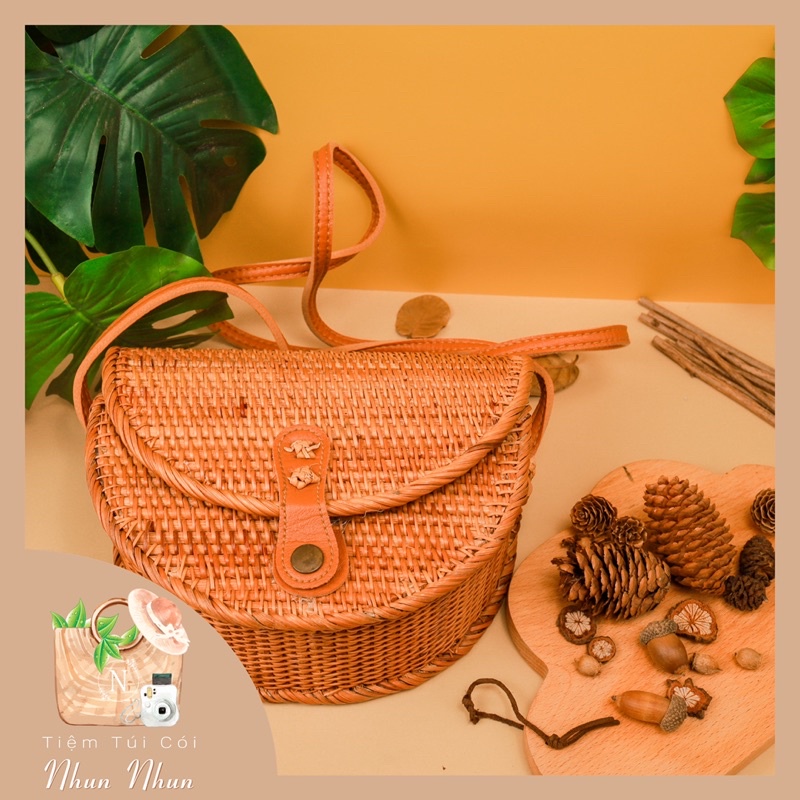 Túi mây tre bán nguyệt