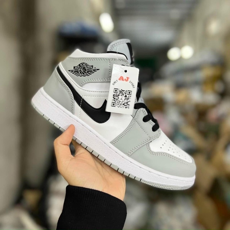 Giày thể thao Jordan 1 xám cao cổ móc đen smoke grey nam nữ cao cấp