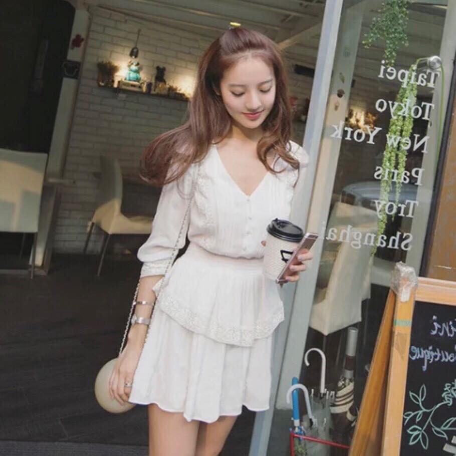 Đầm Nữ Trắng Chít Eo Tầng