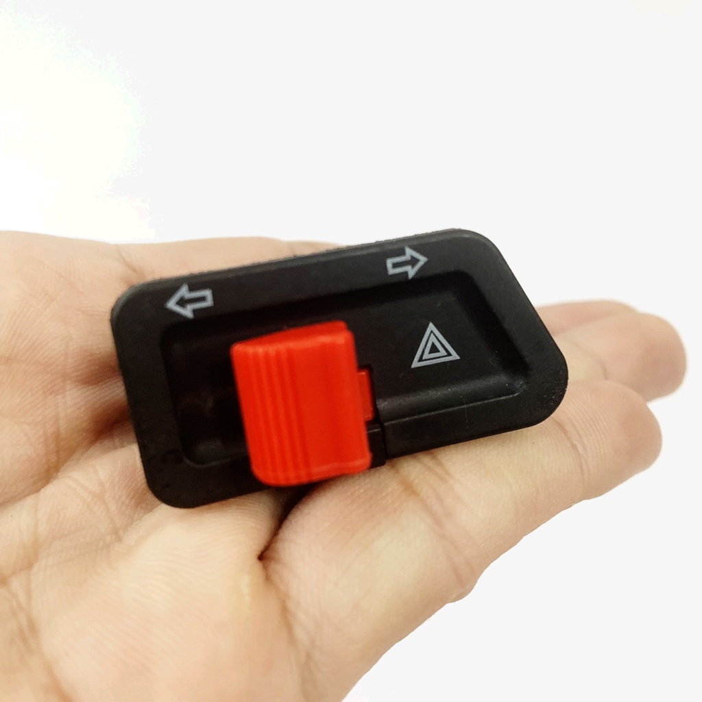 Công Tắc vuông xéo + cục nháy,tích hợp hazard  nháy 4 Bóng Xi Nhan xe Wave,Future,Air Blade, Lead,,.