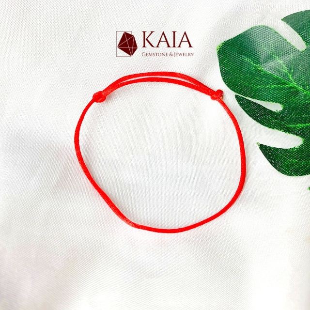 KAIA - Vòng tay handmade dây chỉ đỏ may mắn | BigBuy360 - bigbuy360.vn