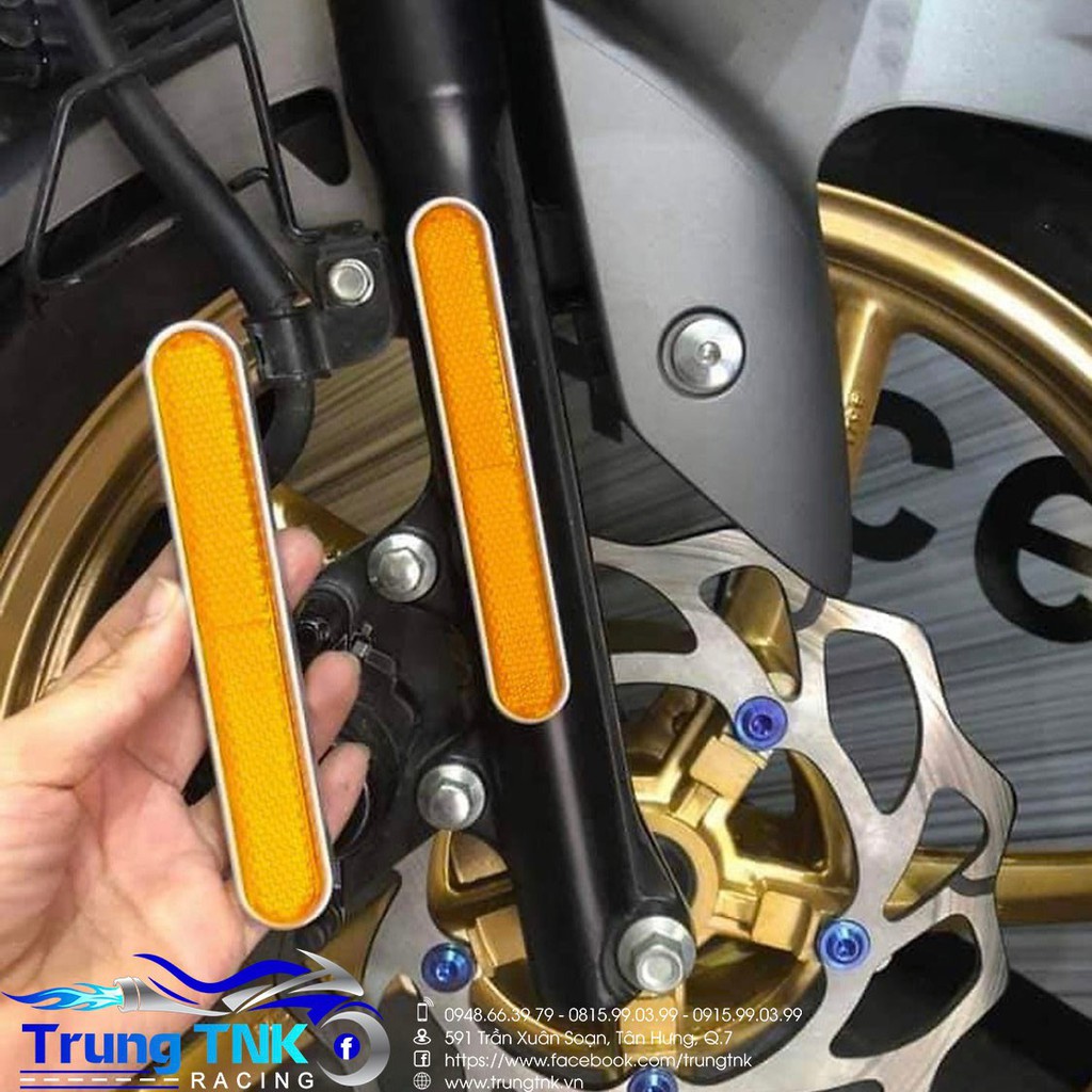 Mắt mèo phản quang dán phuộc.