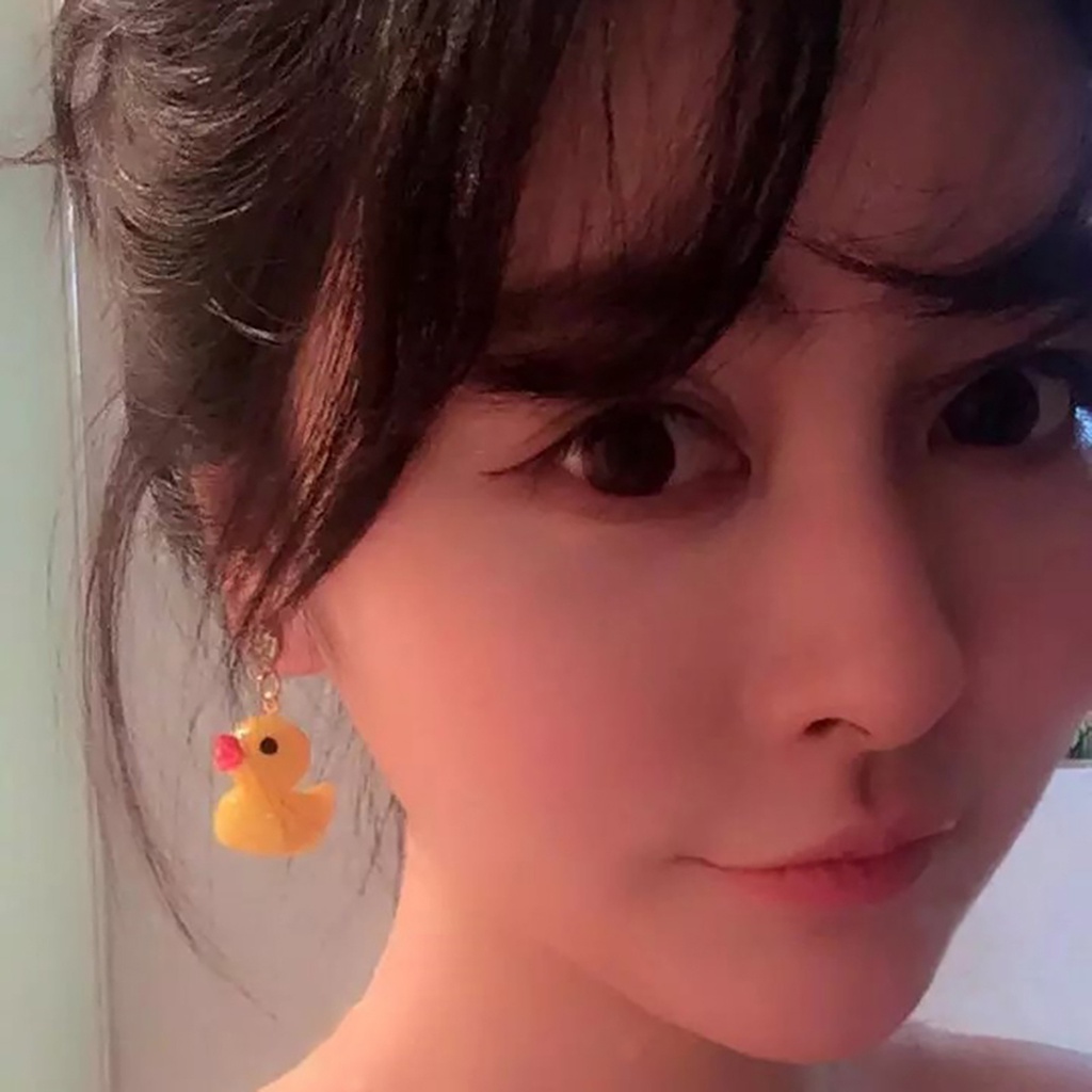 Đôi bông tai hình chú vịt vàng xinh xắn cho nữ