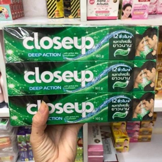 Kem đánh răng Closeup thái lan