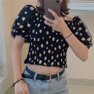 Áo trễ vai thêu hoa cúc dáng ngắn